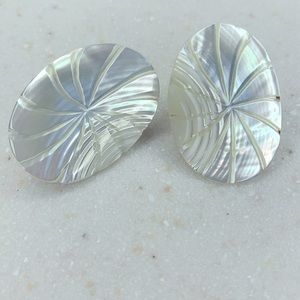 Mother of Pearl Earrings stud